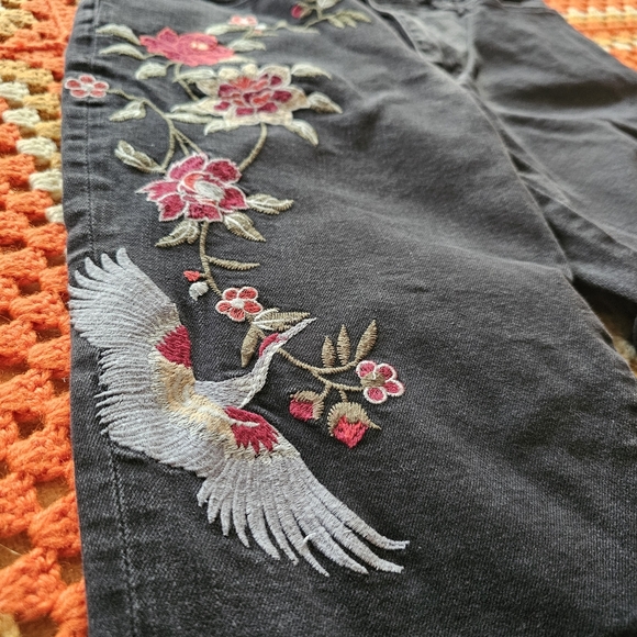 Nanette Lepore Floral Embroidered Birds Black HW Astor Skinny Jeans - Picture 11 of 16